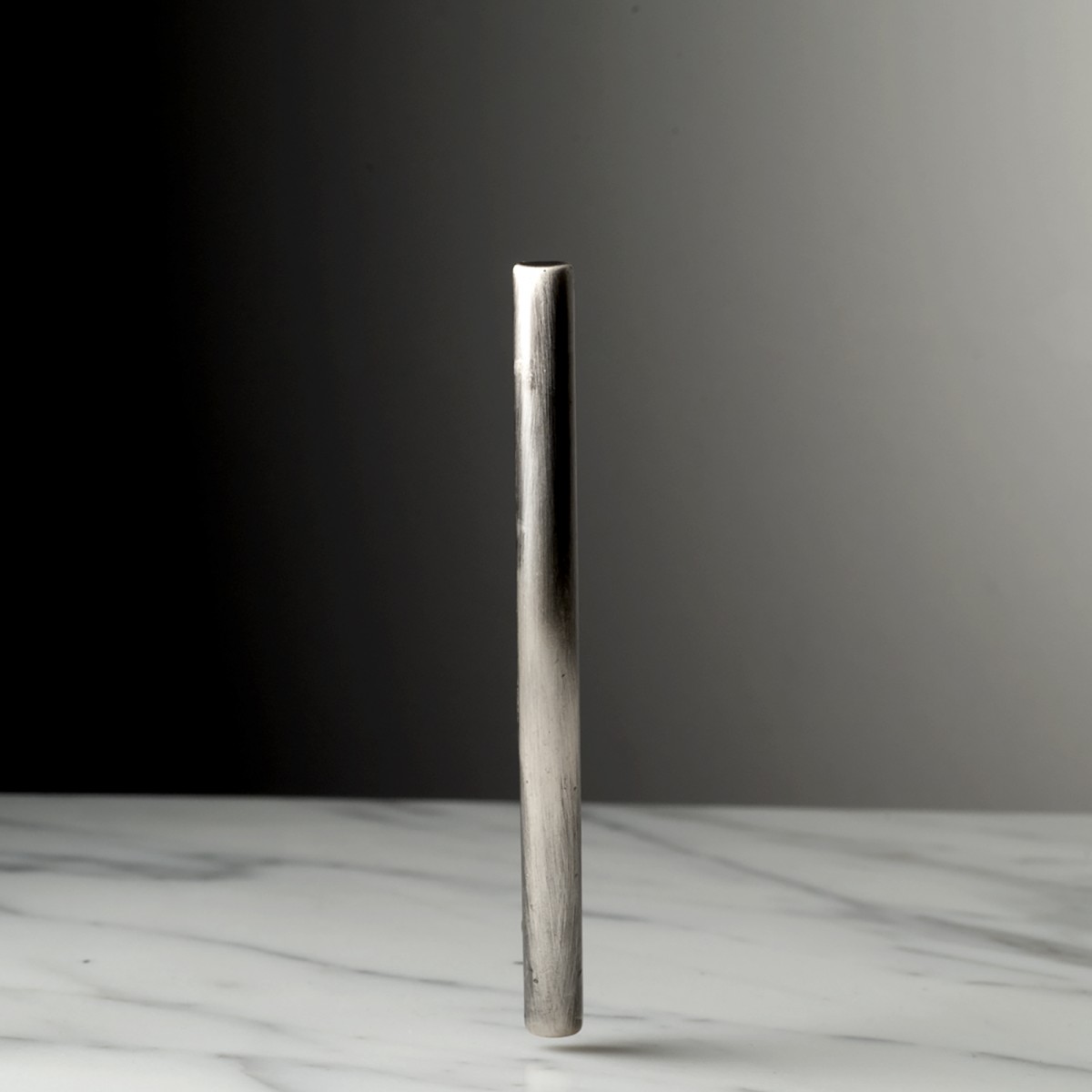 BAGUETTE DEMI-JONC - Barrette en métal fabriqué à la main par l'atelier Hervé Domar