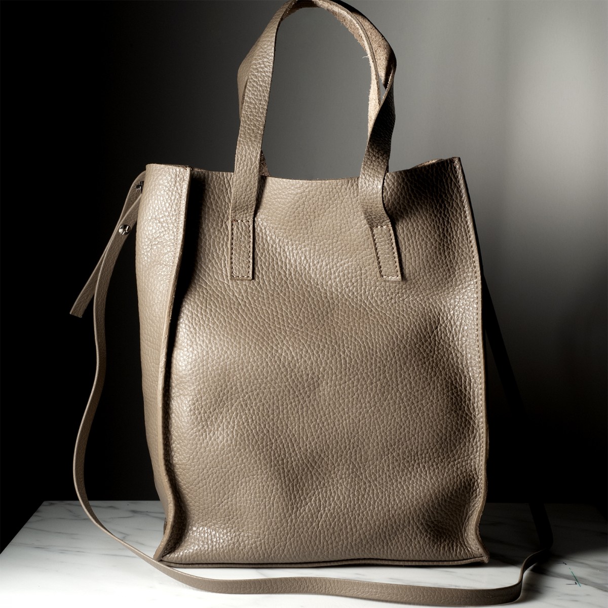 LIVIA - Bull leather little small shopping bag, handmade in Italy