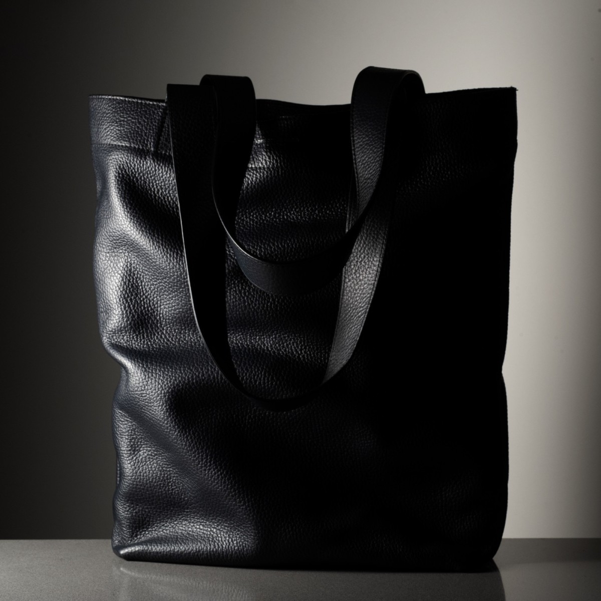 LIBERTA - Bull leather totebag, handmade in Italy