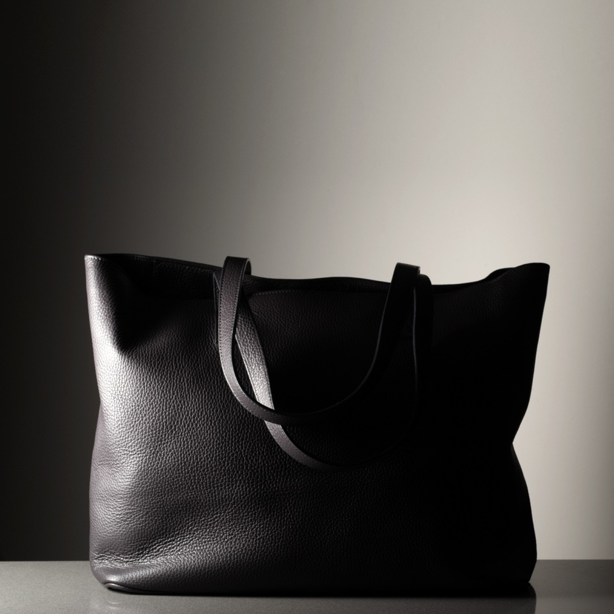 PETRA - Bull leather bag, handmade in Italy