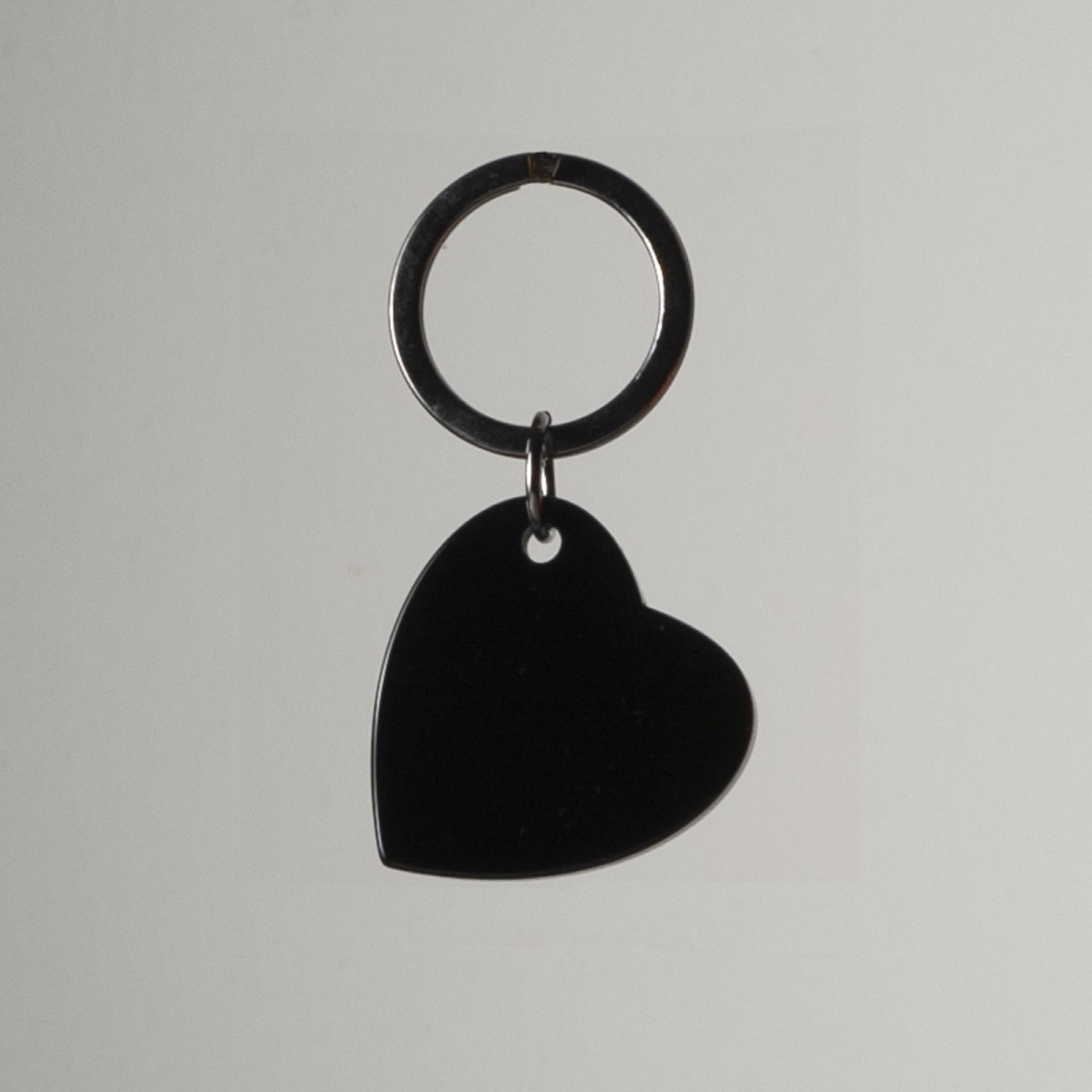 AMOUR - Keyring in acetate handcrafted by Hervé Domar workshop