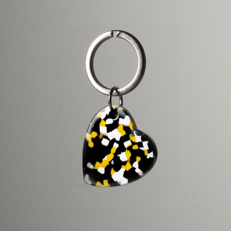AMOUR - Keyring in acetate handcrafted by Hervé Domar workshop