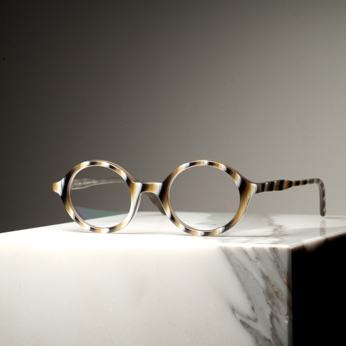 0161 - Glasses in acetate handmade in France